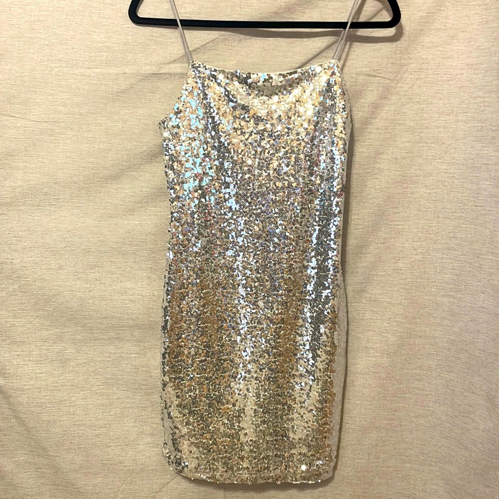 Beautiful dress Size 2 Brand New